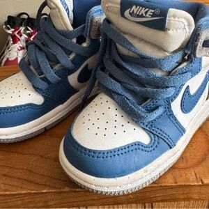 Nike Kids Sneakers in Blue and White